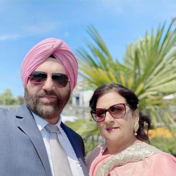 Meet your Posher, Upneet - Picture 1 of 1